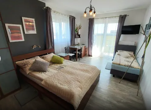 Pokój trzyosobowy z balkonem