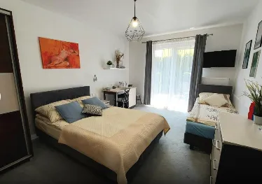 Pokój trzyosobowy z tarasem